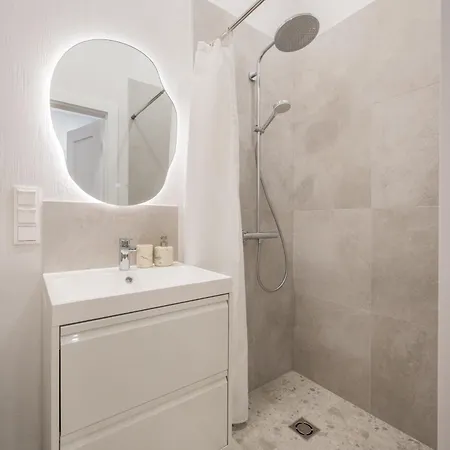 Stylish With Balcony & Old Town Charm * Vilnius