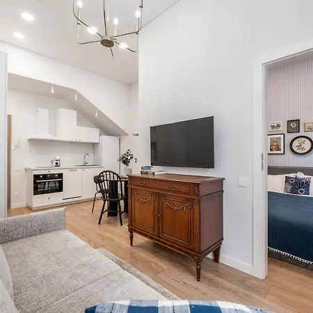 Stylish With Balcony & Old Town Charm