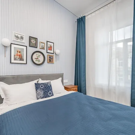 Stylish With Balcony & Old Town Charm