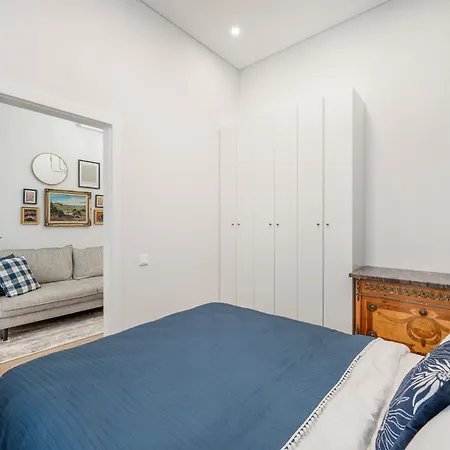 Stylish With Balcony & Old Town Charm Appartement