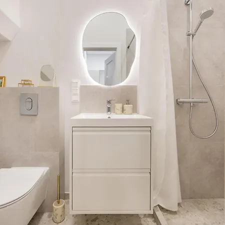 Stylish With Balcony & Old Town Charm Vilnius